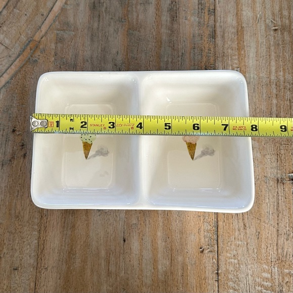 RAE DUNN ICE CREAM CONE DIVIDED TRAY - Picture 4 of 5